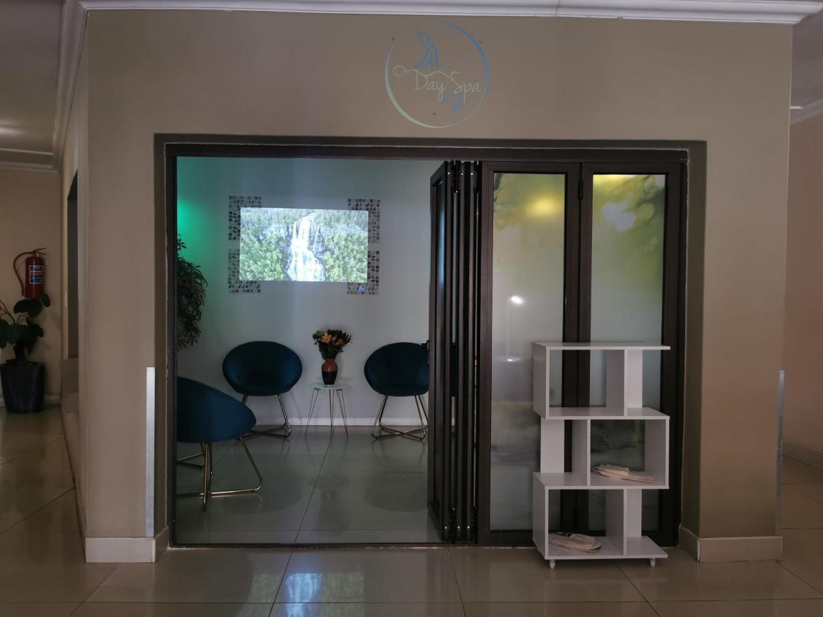 הארטביספורט Palm Valley Inn And Day Spa מראה חיצוני תמונה