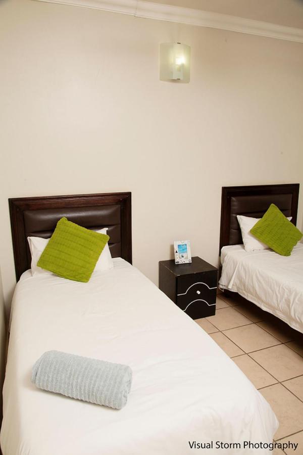 הארטביספורט Palm Valley Inn And Day Spa מראה חיצוני תמונה