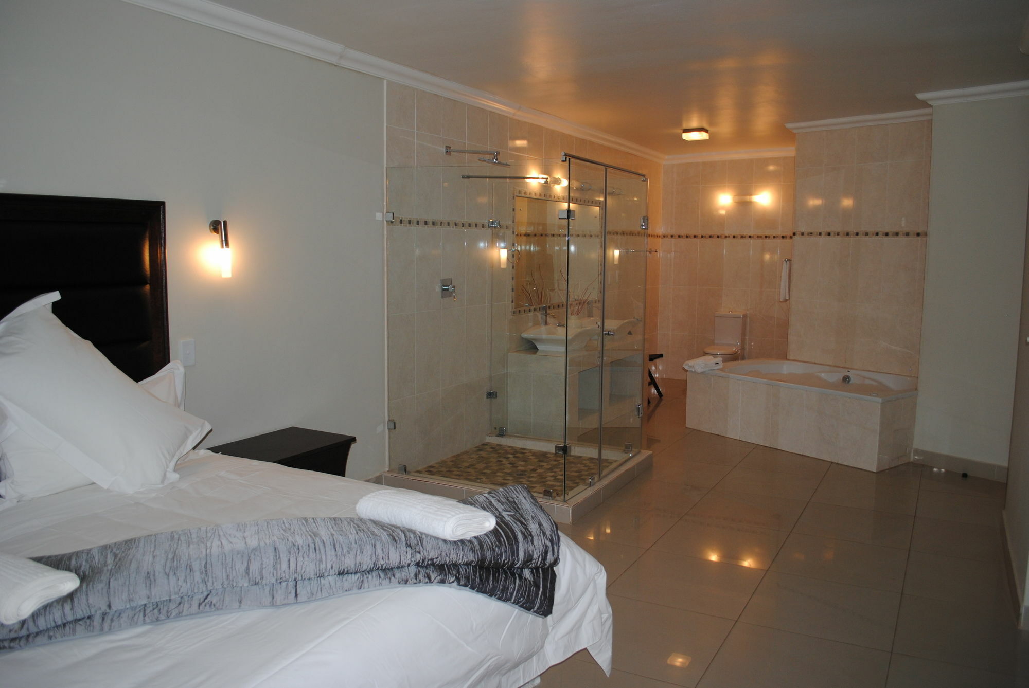 הארטביספורט Palm Valley Inn And Day Spa מראה חיצוני תמונה