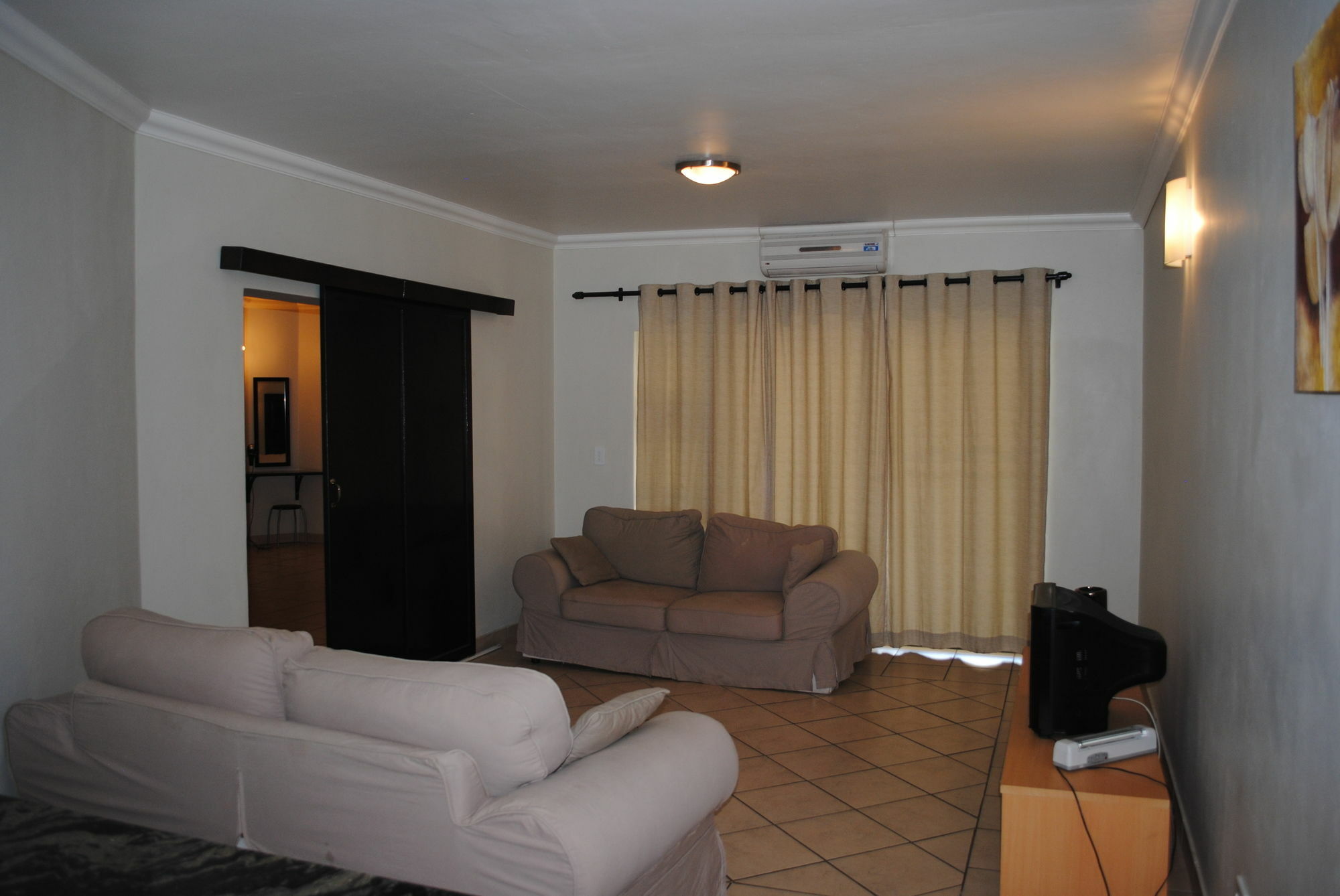 הארטביספורט Palm Valley Inn And Day Spa מראה חיצוני תמונה