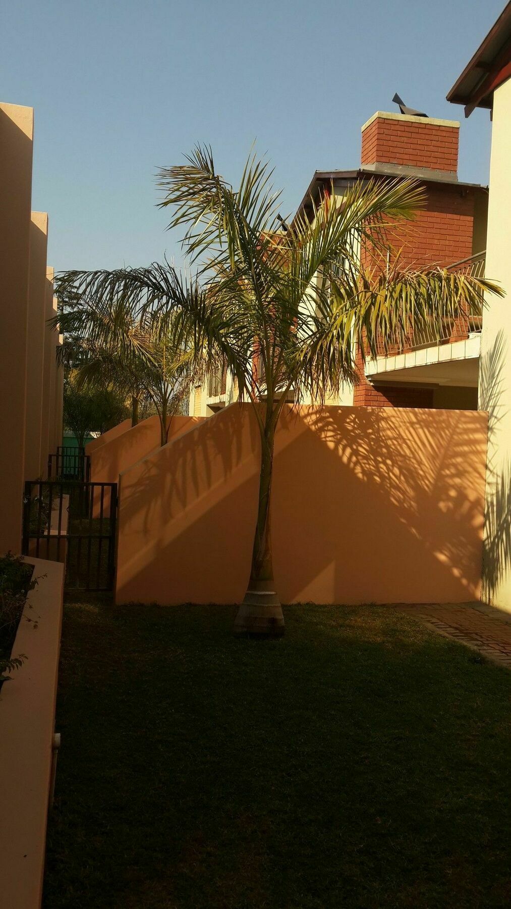הארטביספורט Palm Valley Inn And Day Spa מראה חיצוני תמונה